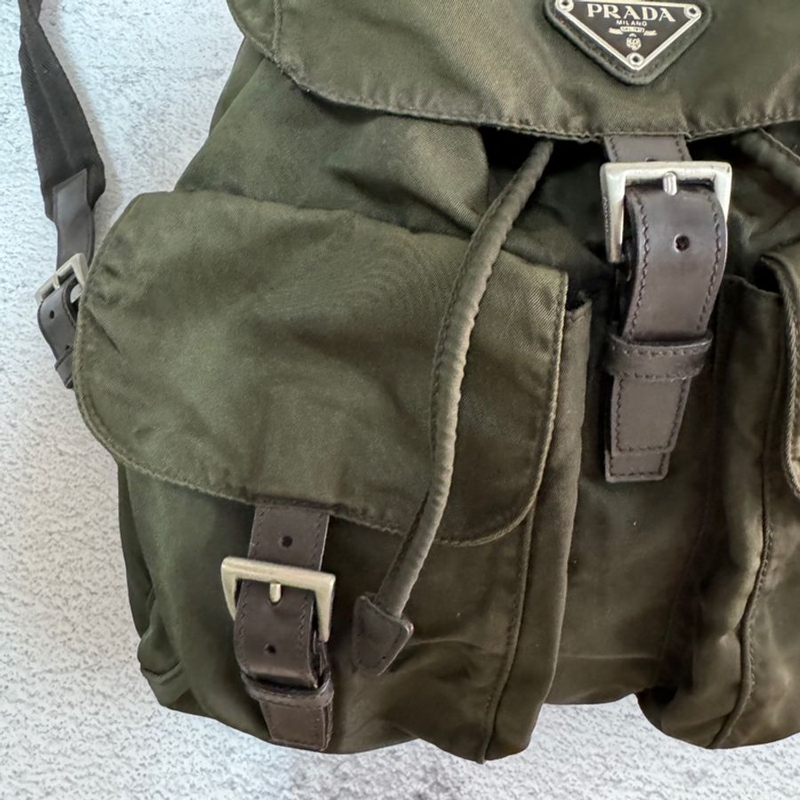 新品上架 現貨 🔥💖 ✨Prada classic nylon backpack Prada 軍綠色背包 Prada 背囊-19