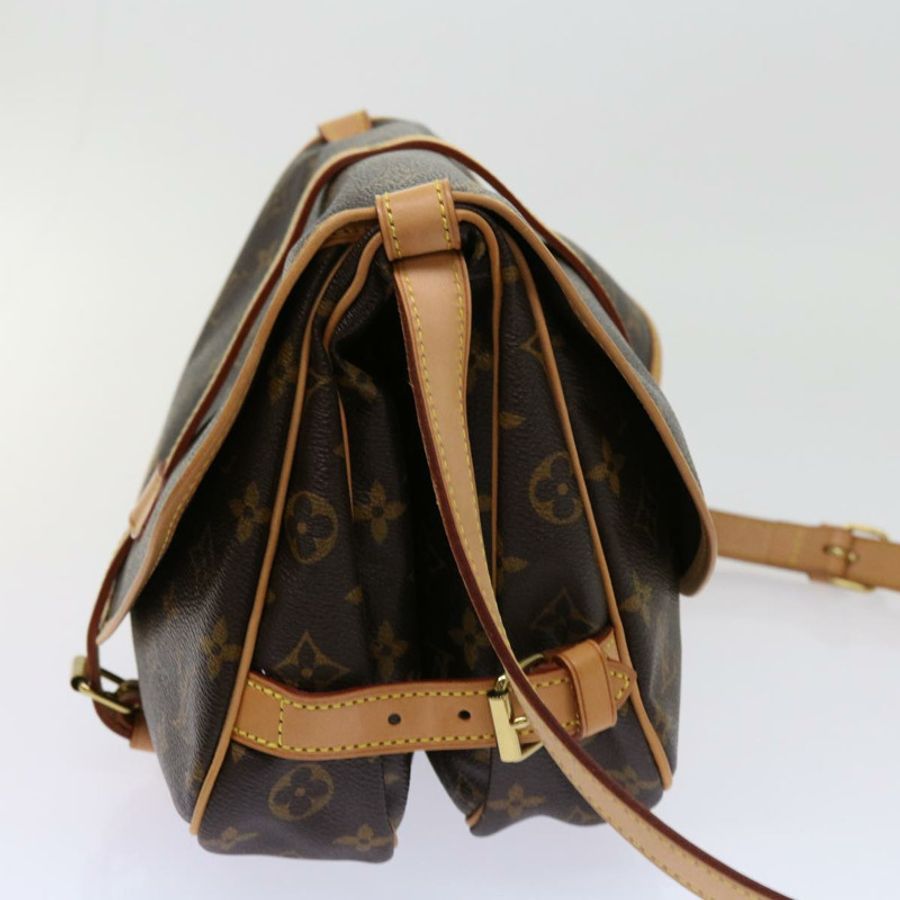 【日本直送】路易威登 Monogram Saumur 30 肩背包 M42256 LV Auth am5564-3