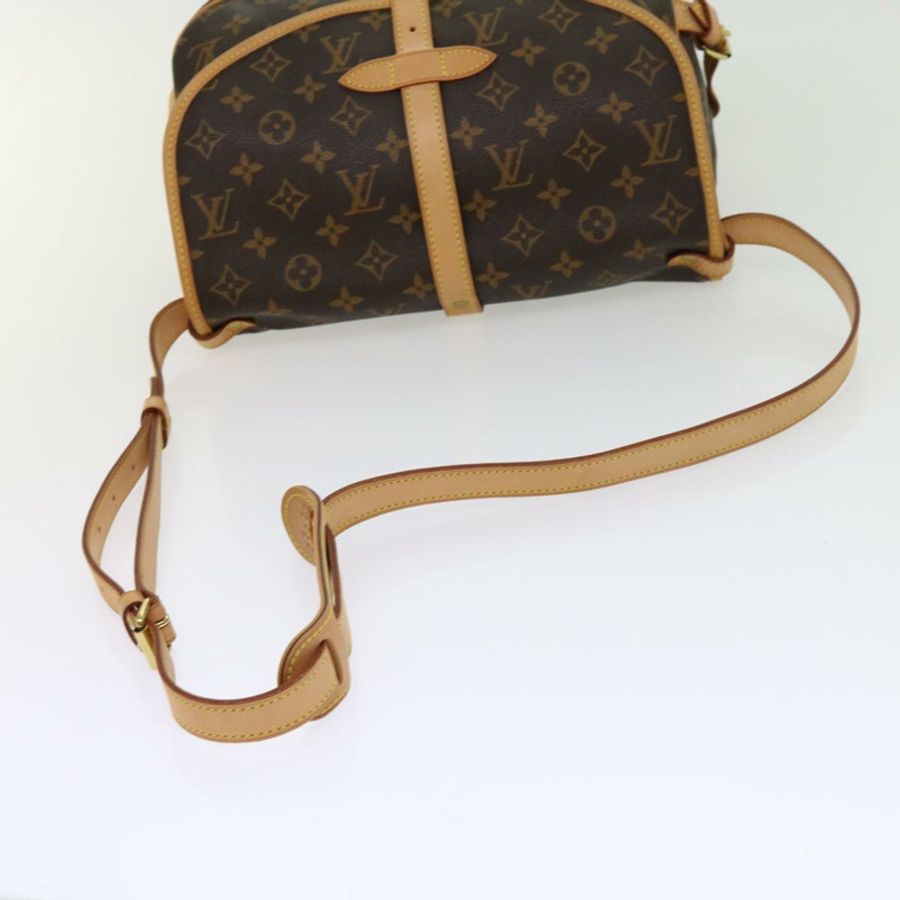 【日本直送】路易威登 Monogram Saumur 30 肩背包 M42256 LV Auth am5564-6