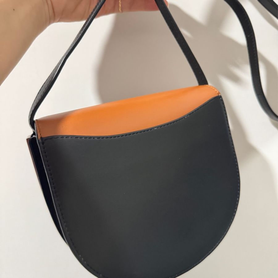 Loewe HEEL DUO BAG 黑棕拼色（雙層半月包）-1