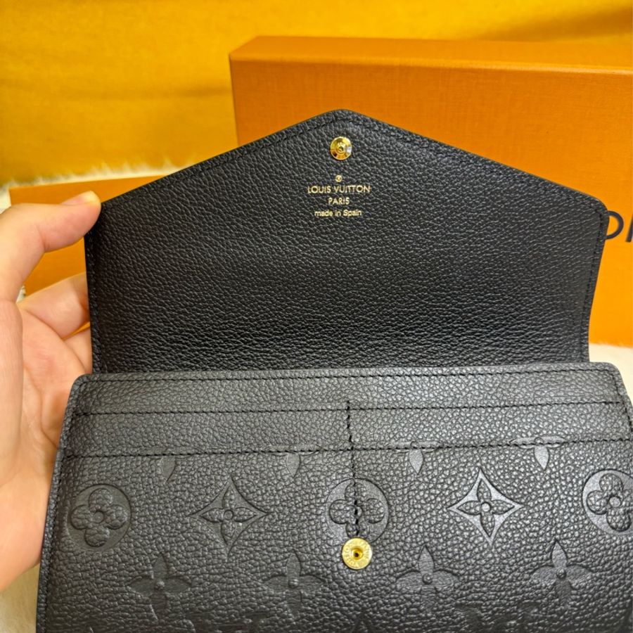 LV 經典Monogram Empreinte Sarah 長夾-5