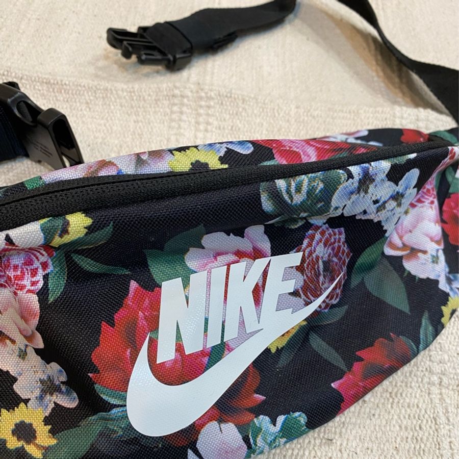 NIKE 大花腰包 可斜肩背-8