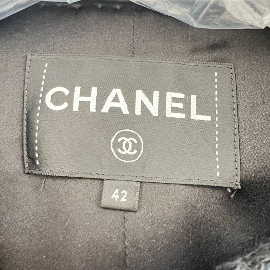 Chane黑色外套 Chanel 標誌性Logo帶鑽鈕扣 ,(23K系列)42碼-2