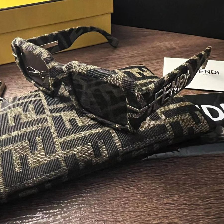 FENDI 太陽眼鏡 全球限量400副 專櫃49000 全新配件齊全-4