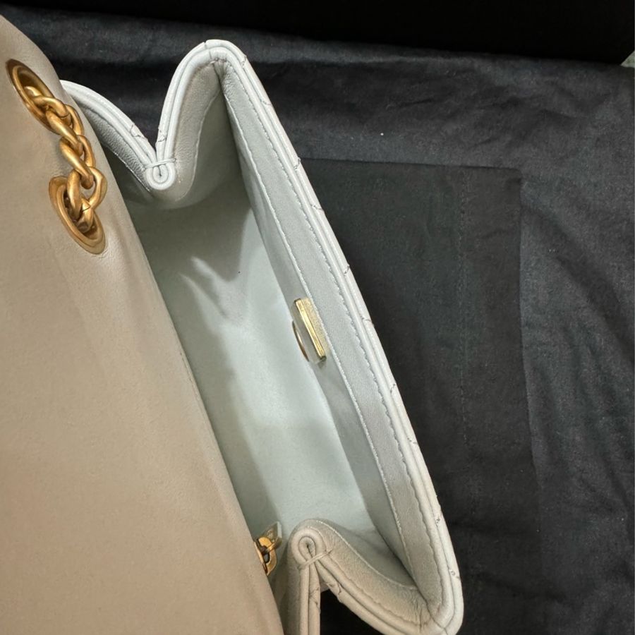 Chanel 山茶花 金屬鏈 調節扣 方胖17羊皮 藍 mini square flap camellia 17-10