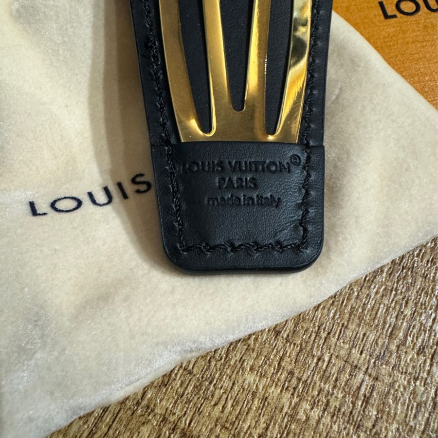 LOUIS VUITTON LV Backstage 皮革髮夾-7