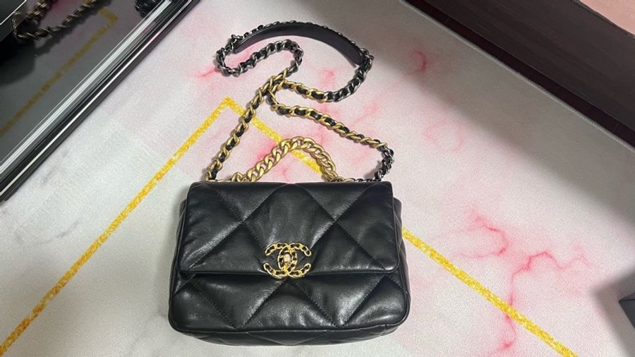 Chanel 19包 小號 26cm 黑色金釦-9