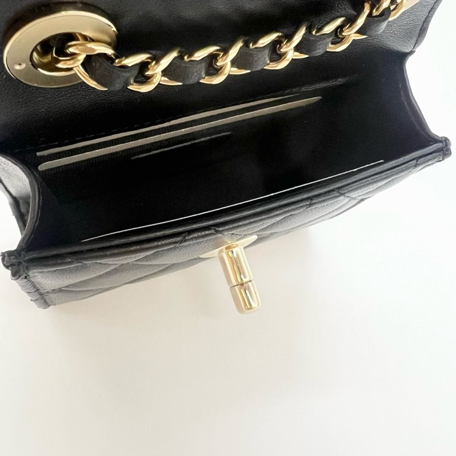CHANEL香奈兒黑色淡金釦trendy cc mini-9