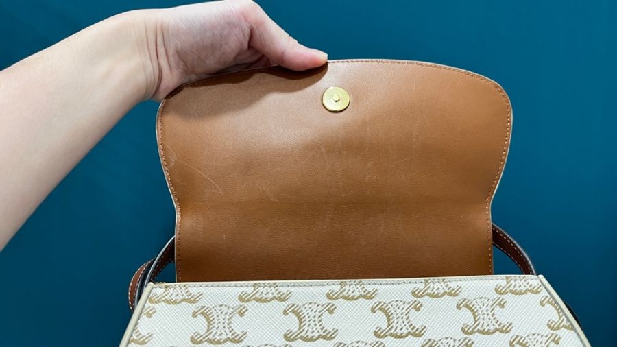 時髦度💯 可分期 Celine 鎖頭腋下包 Lisa同款-2