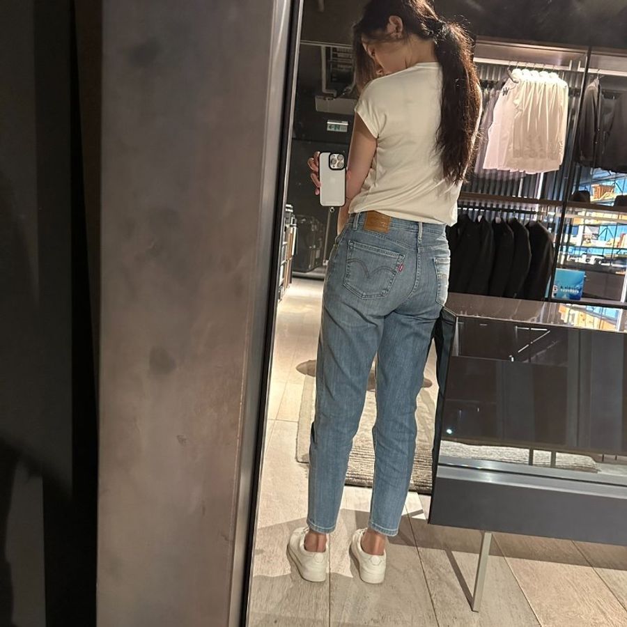 Levis 女款 高腰修身牛仔男友褲 / 精工淺色水洗 / 赤耳 及踝款-1