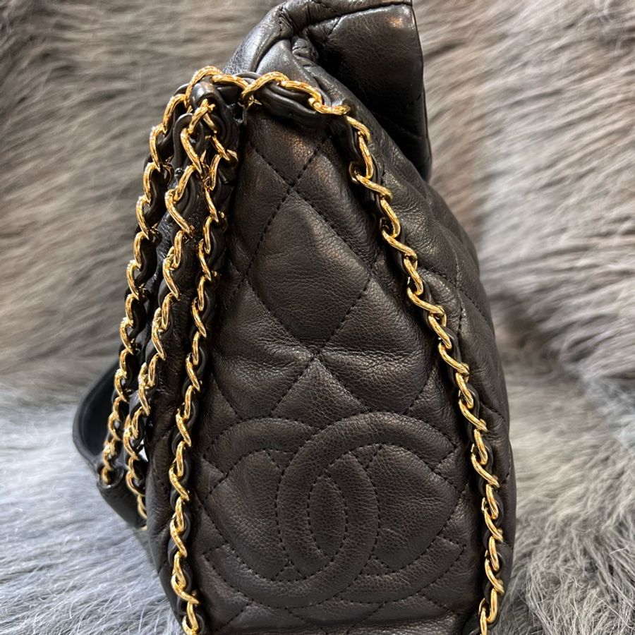 Chanel 黑色 牛皮 金鍊 ChainAround 肩背包 牛角包-3
