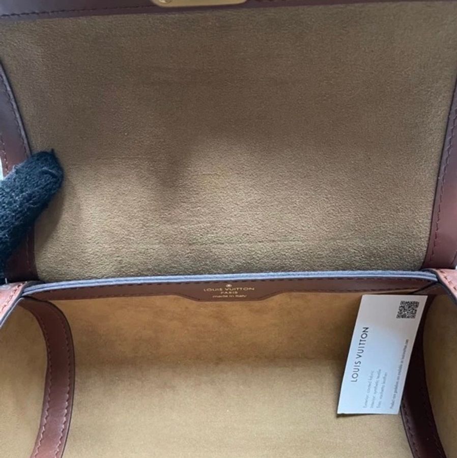 LV 路易威登 Papillon Trunk M57835 巴比龍 離櫃近新品 經典 Monogram 帆布斜背圓筒包-18