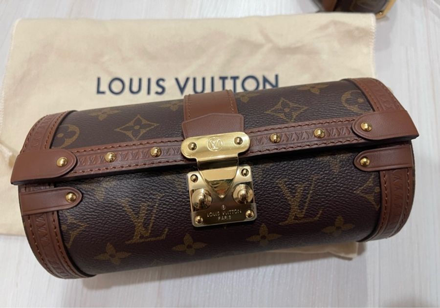 LV 路易威登 Papillon Trunk M57835 巴比龍 離櫃近新品 經典 Monogram 帆布斜背圓筒包-24