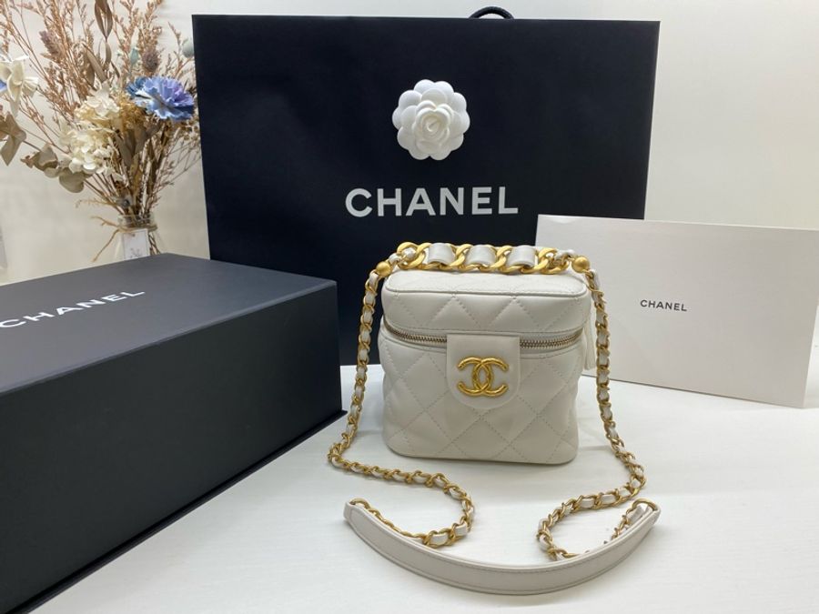 CHANEL 小型化妝包 小牛皮&金色金屬,白-0