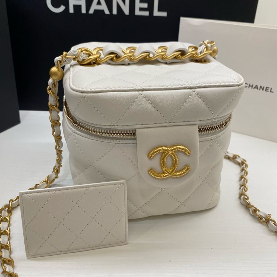 CHANEL 小型化妝包 小牛皮&金色金屬,白-2
