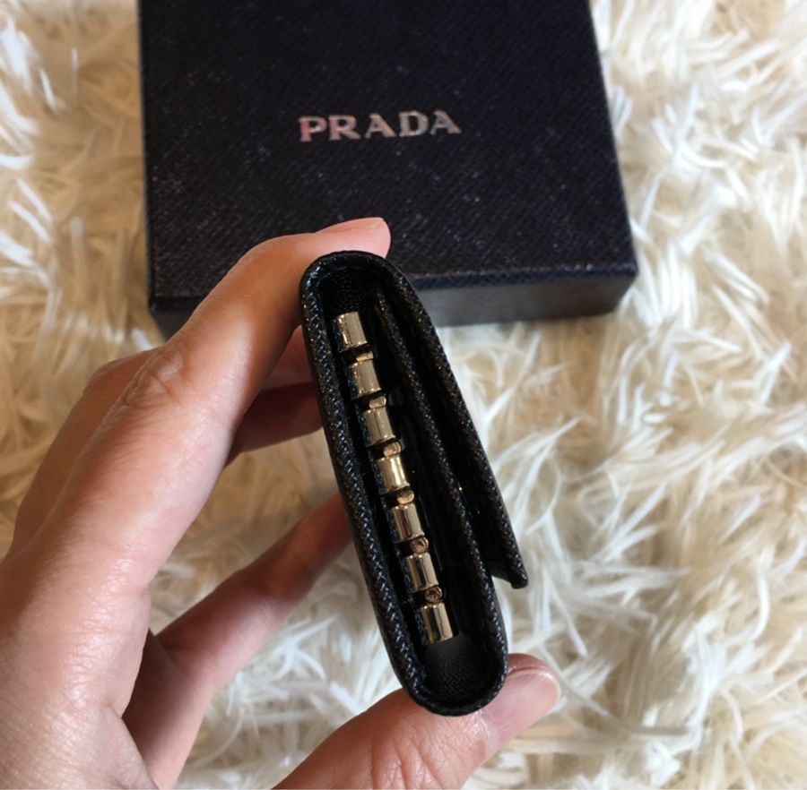 Prada 黑色扣式鑰匙包-4