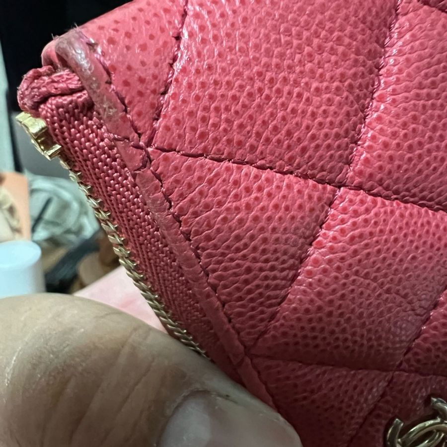 二手 CHANEL 荔枝牛皮淡金釦 莓紅色 拉鍊一字款零錢包-14