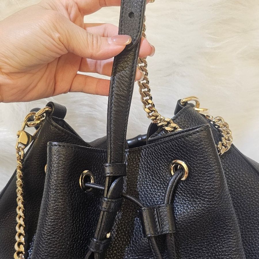 🎀👜曼蒂二手精品👜🎀 GUCCI 古馳竹節肩背水桶包 手提包 抽繩流蘇 皮革黑色-22