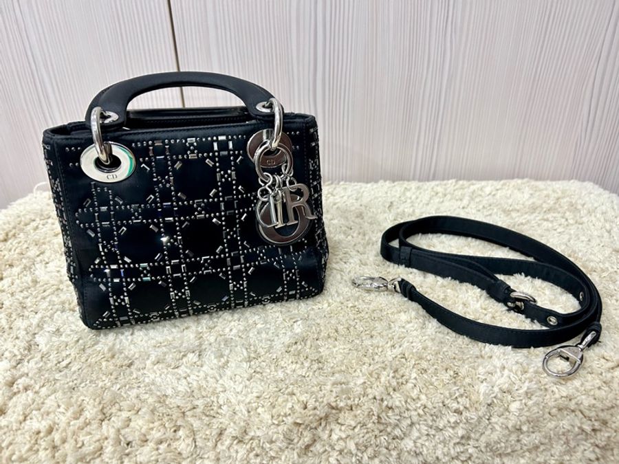Dior lady dior 新款黑色水鑽緞面三格黛妃包-10