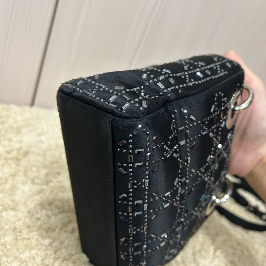Dior lady dior 新款黑色水鑽緞面三格黛妃包-18