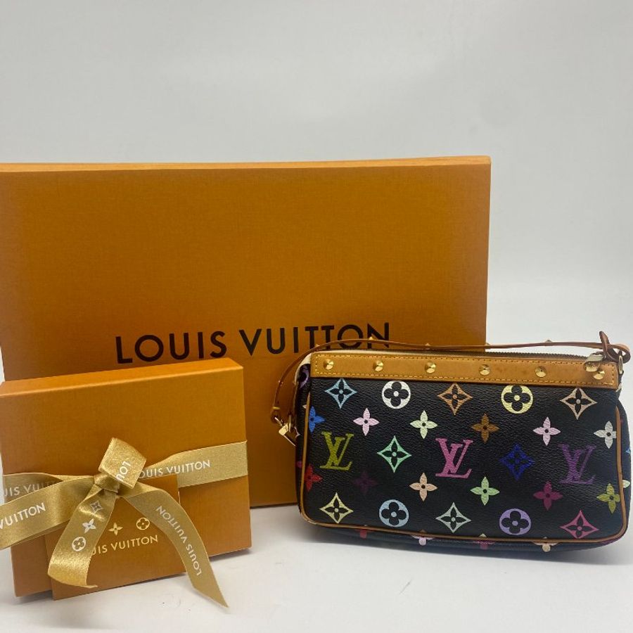 Louis Vuitton LV 黑三彩 村上隆 字紋 鉚釘 腋下包/麻將包-0