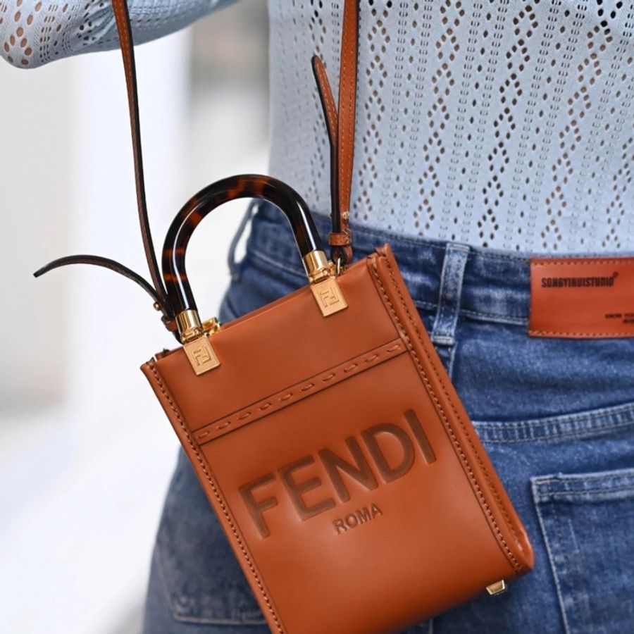 FENDI SUNSHINE 琴譜包-1