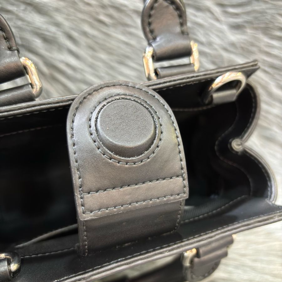GUCCI 696010 Mini tote bag GG 黑色 防水 字紋 老花 手提包 斜背包 琴譜包-21