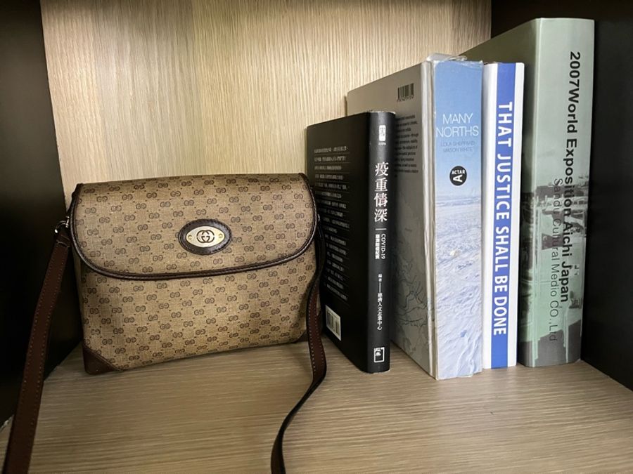 Gucci Vintage 經典老花郵差包-10