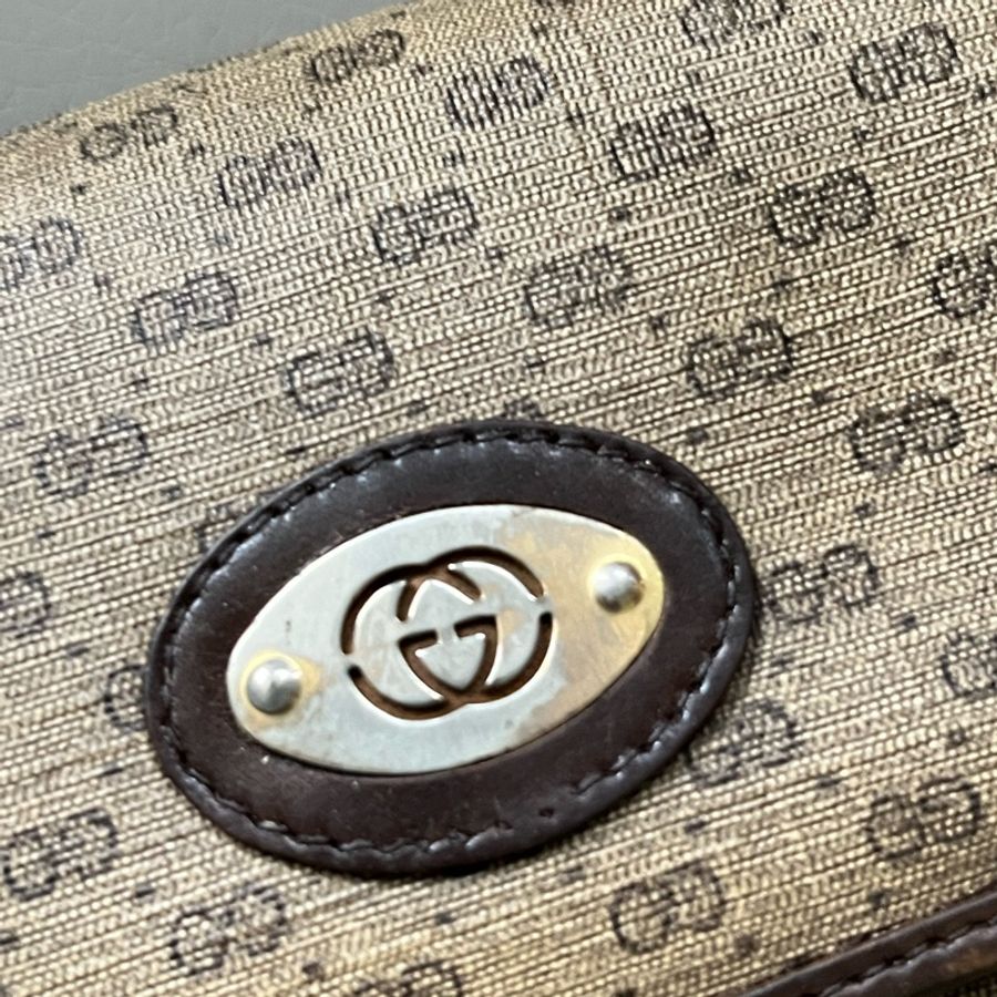 Gucci Vintage 經典老花郵差包-12