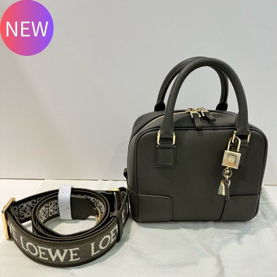 Loewe 納帕小牛皮 Amazona 16包 卡其色《2024季度新品》-0