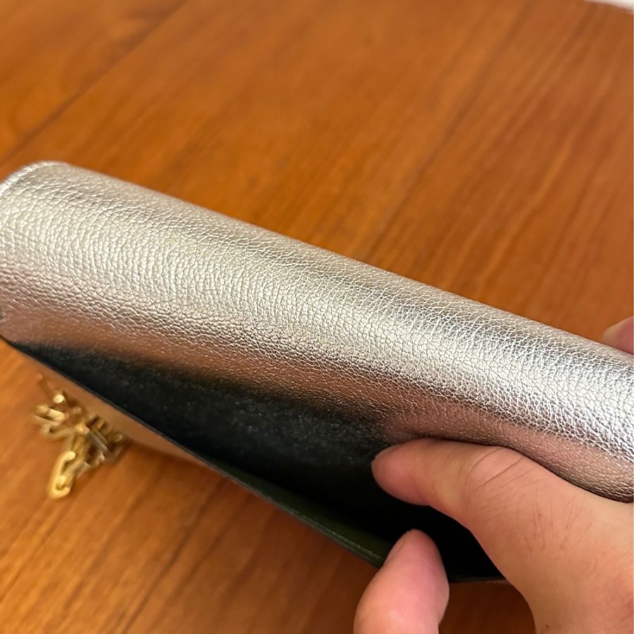 Burberry 銀色掀蓋斜背鏈包-14