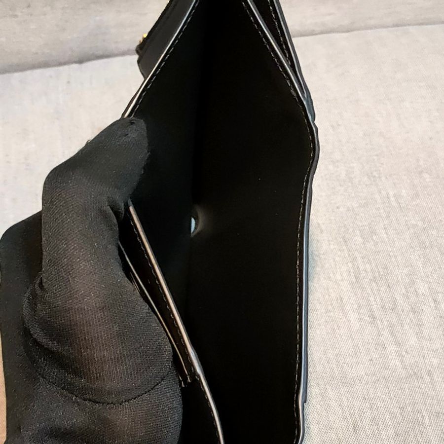🔥10/9-10/30週年慶🔥【最後倒數】【9成新】㊣✨ Burberry✨(附防塵袋)博柏利 TB 黑色 金釦 壓紋 短夾 皮夾 錢包/二手精品/保證正品🌳二手樹屋🌳-23
