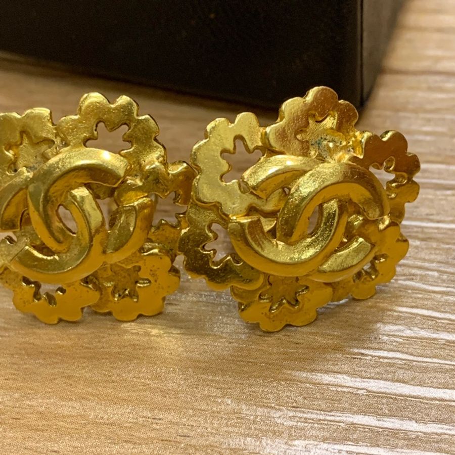 chanel vintage 金色耳環-9