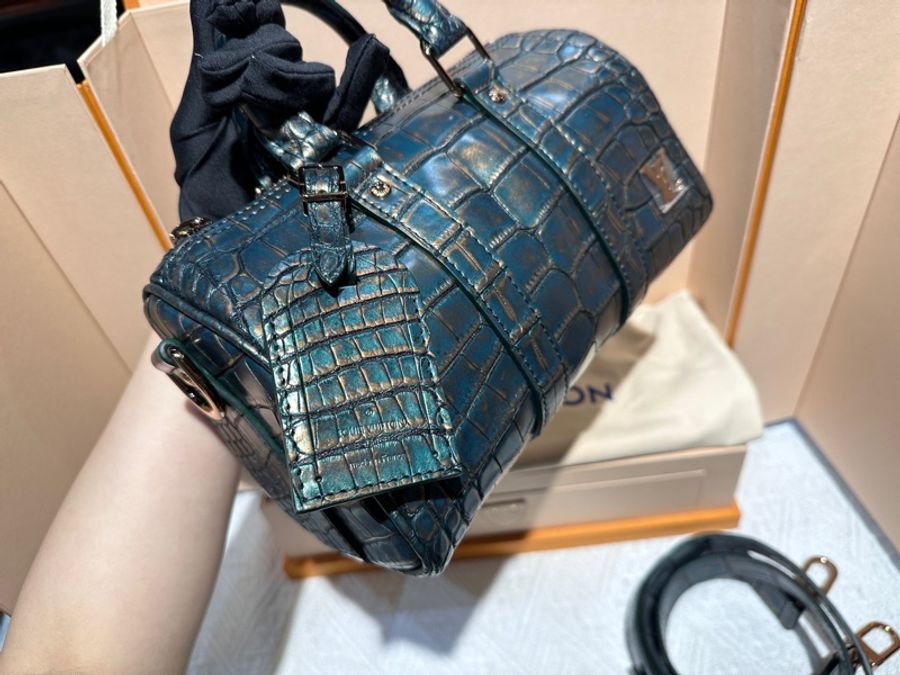 Rare Item‼️稀有極美品‼️全新LV Keepall 25 鱷魚皮玫瑰金-12