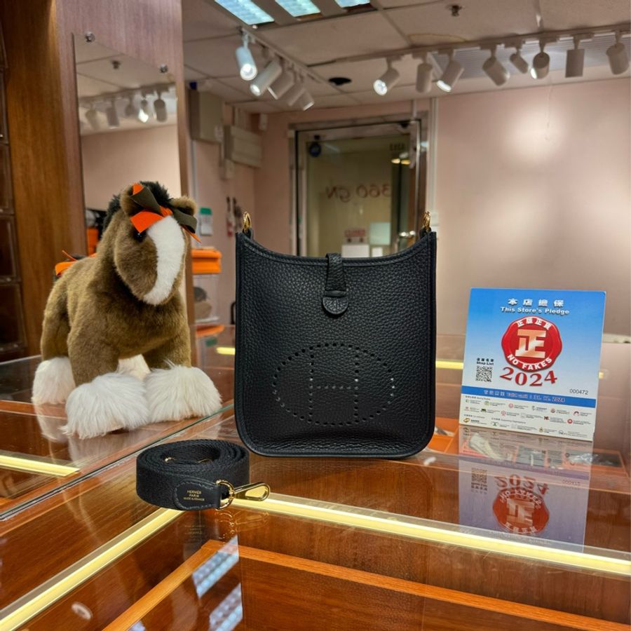✨持有正品正貨標籤公司✨Hermes Mini Evelyne 3Y 深藍到黑金扣 W stamp-0