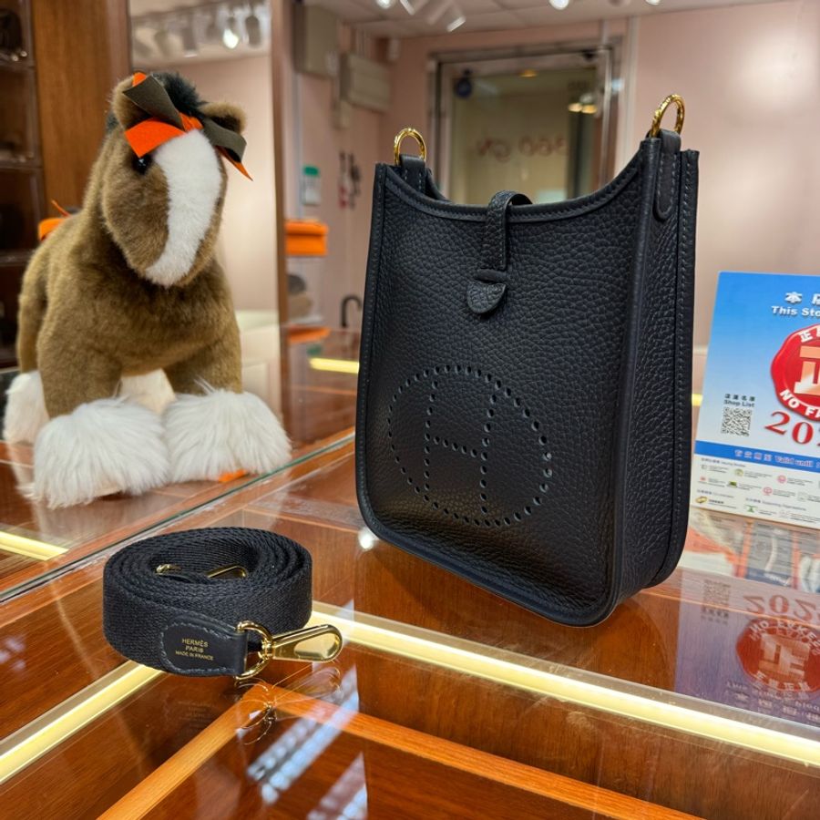 ✨持有正品正貨標籤公司✨Hermes Mini Evelyne 3Y 深藍到黑金扣 W stamp-2