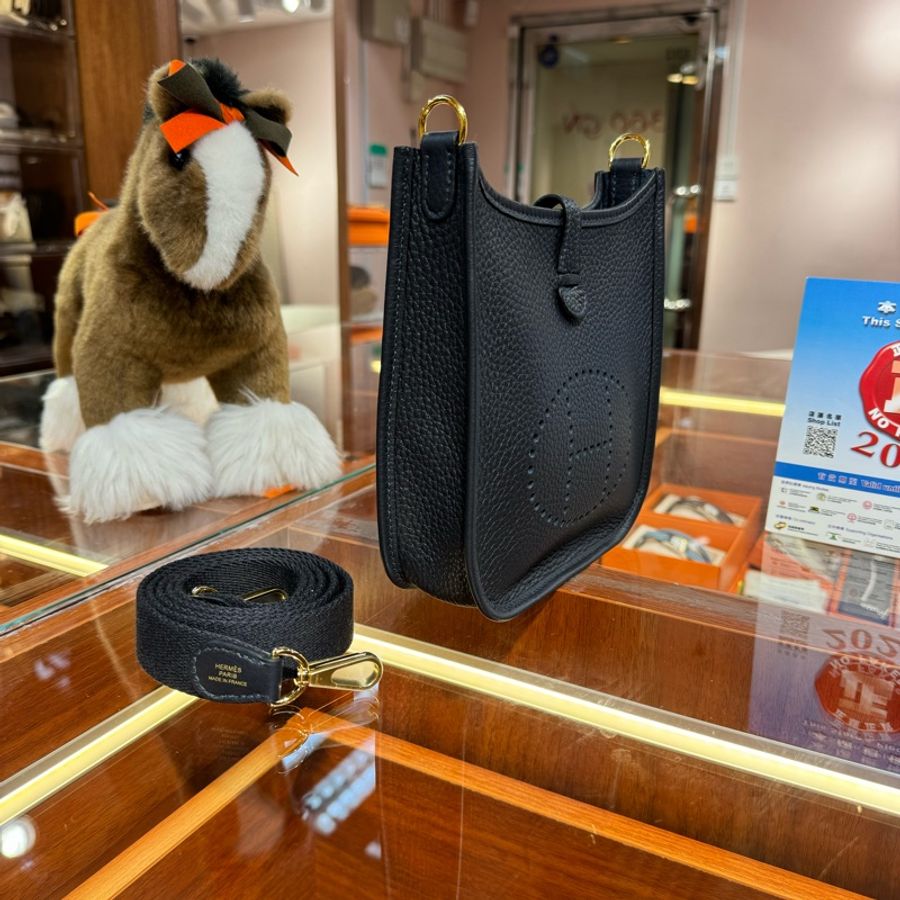 ✨持有正品正貨標籤公司✨Hermes Mini Evelyne 3Y 深藍到黑金扣 W stamp-3