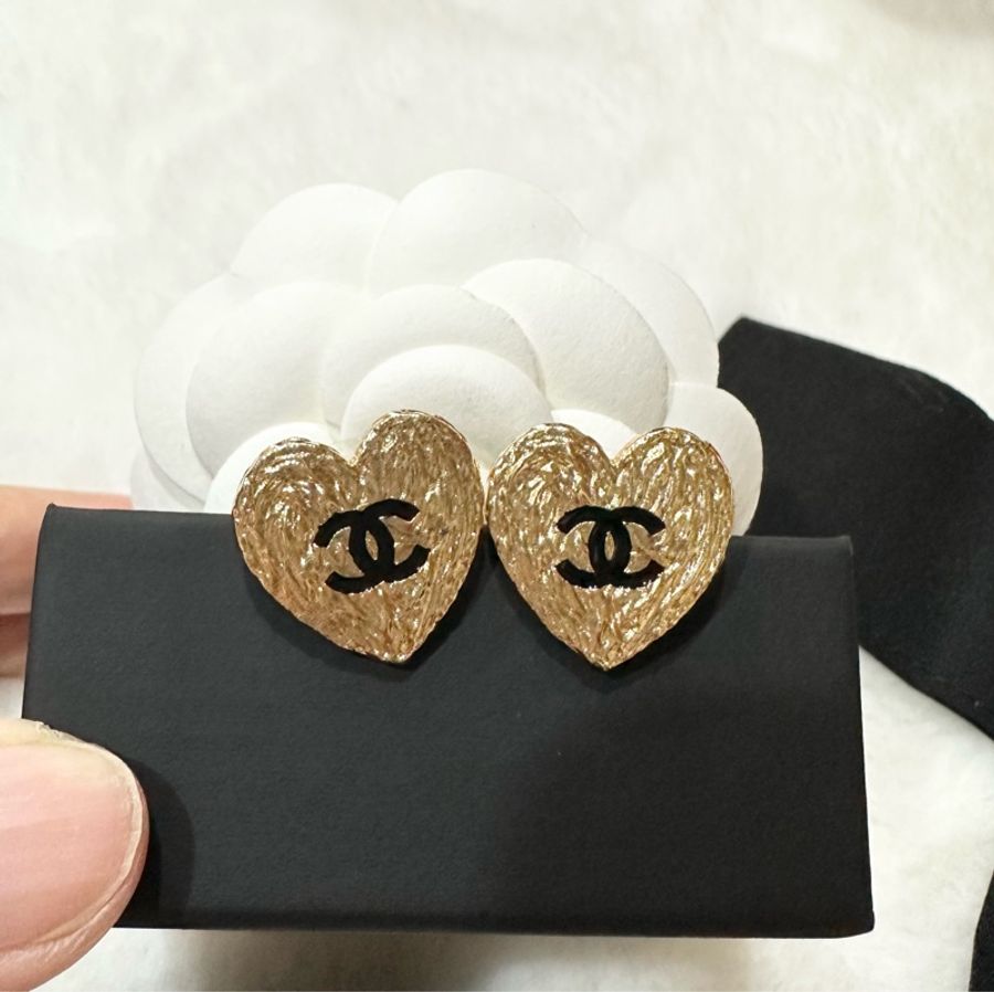 Chanel 香奈兒24S 愛心耳環 金色-0