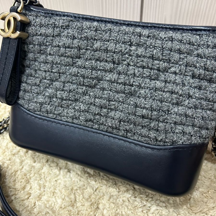 Chanel 25開 小號深藍黑金色菱格紋流浪包-1