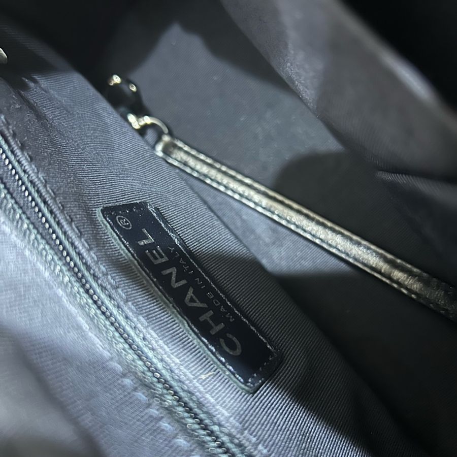 Chanel 25開 小號深藍黑金色菱格紋流浪包-12