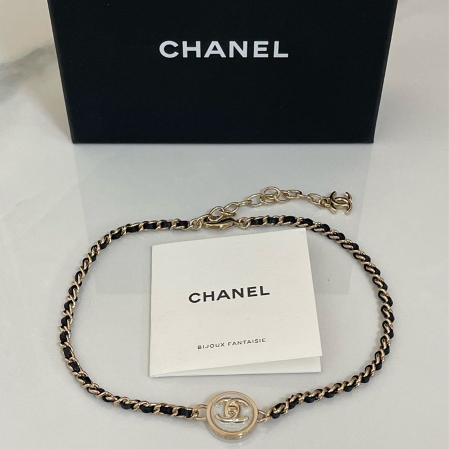 CHANEL全新書包扣皮穿鏈chocker頸鏈 手鍊-0