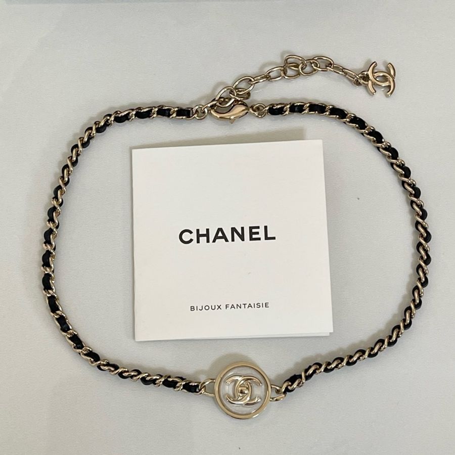 CHANEL全新書包扣皮穿鏈chocker頸鏈 手鍊-1