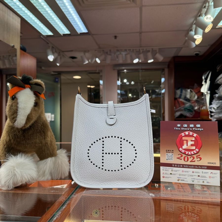 ✨持有正品正貨標籤公司✨Mini Evelyne New white 新白色金扣-0