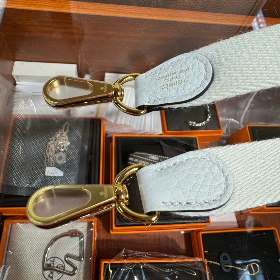 ✨持有正品正貨標籤公司✨Mini Evelyne New white 新白色金扣-5