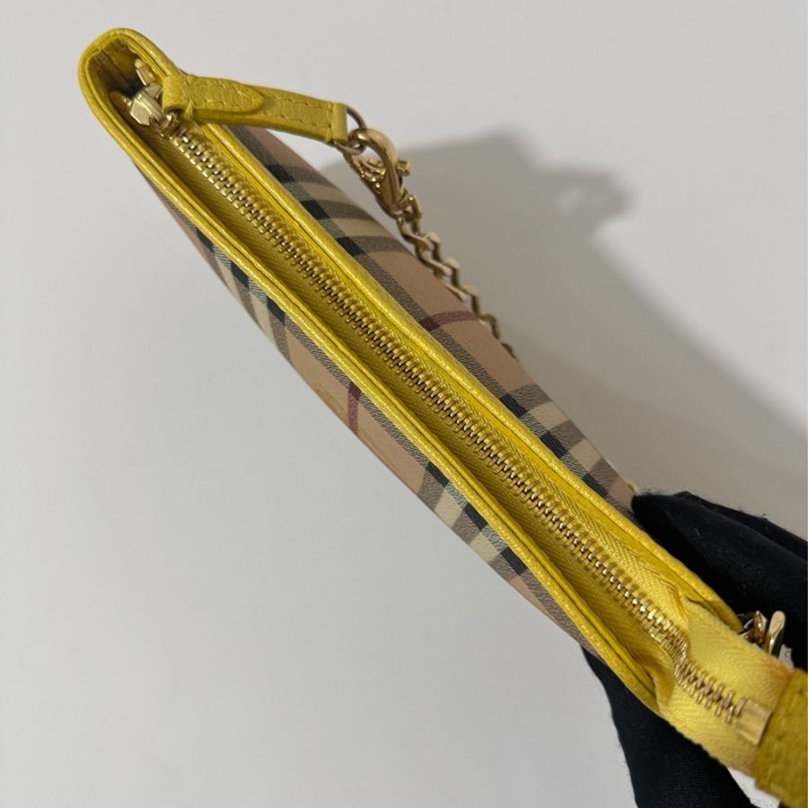 Burberry Haymarket Check Clara Pochette Yellow 💛-7