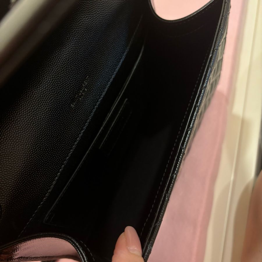 進全新🥰YSL黑色黑鏈魚子醬牛皮黑釦鏈條信封包 Envelope斜背包-13
