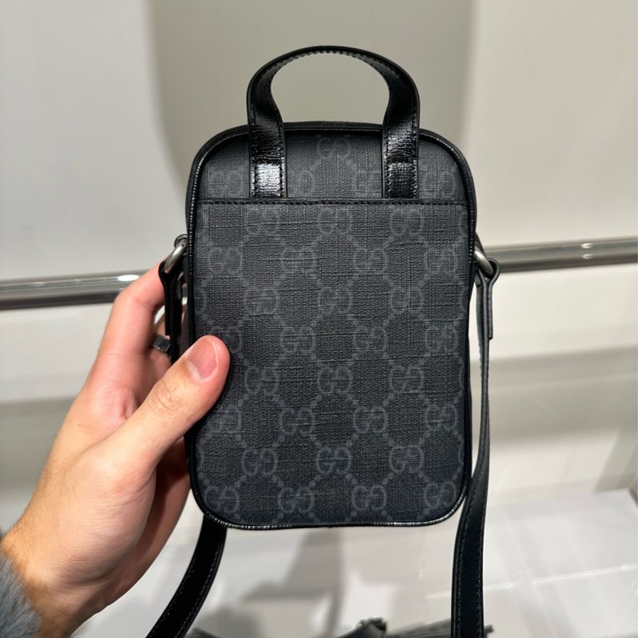 Gucci經典滿版黑色帆布手機包💼大全配🈶購證🔥包況9新-5
