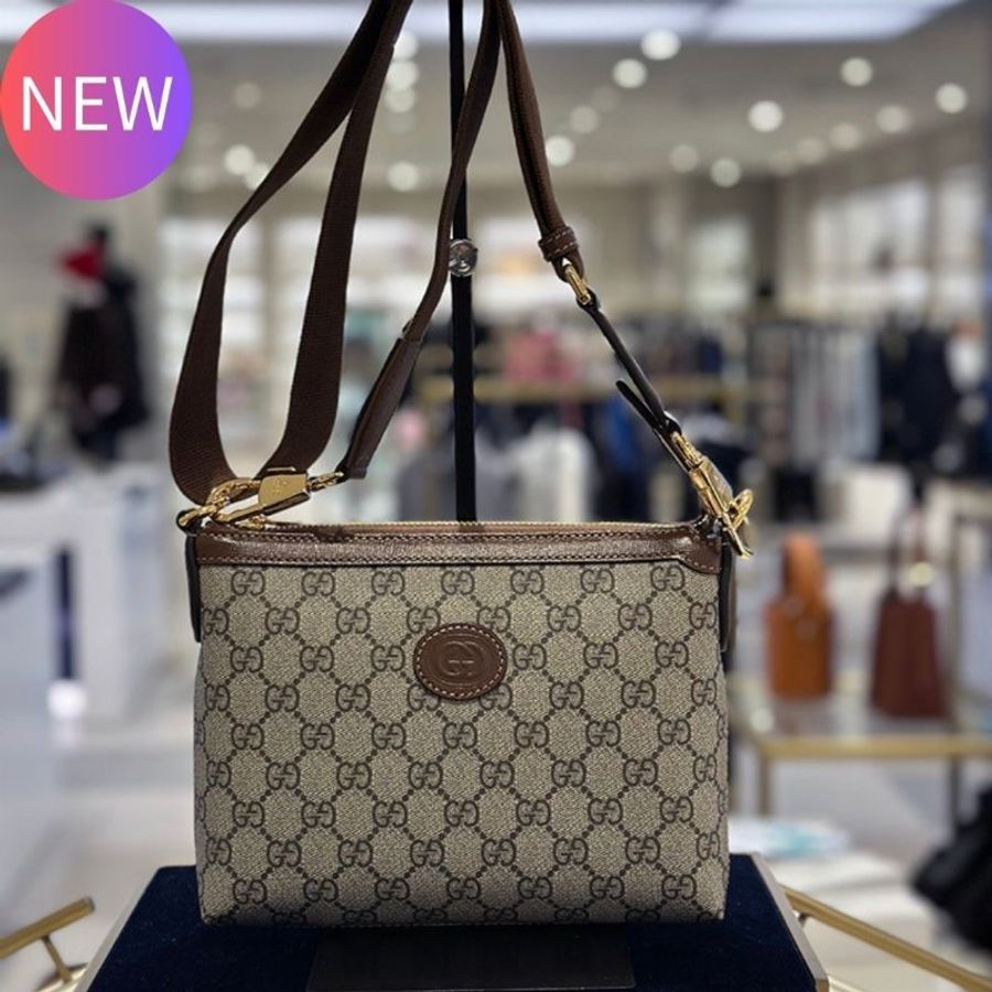 Gucci 760021 Interlocking G 附腕帶多功能郵差包 米色和烏木色《2024季度新品》-0