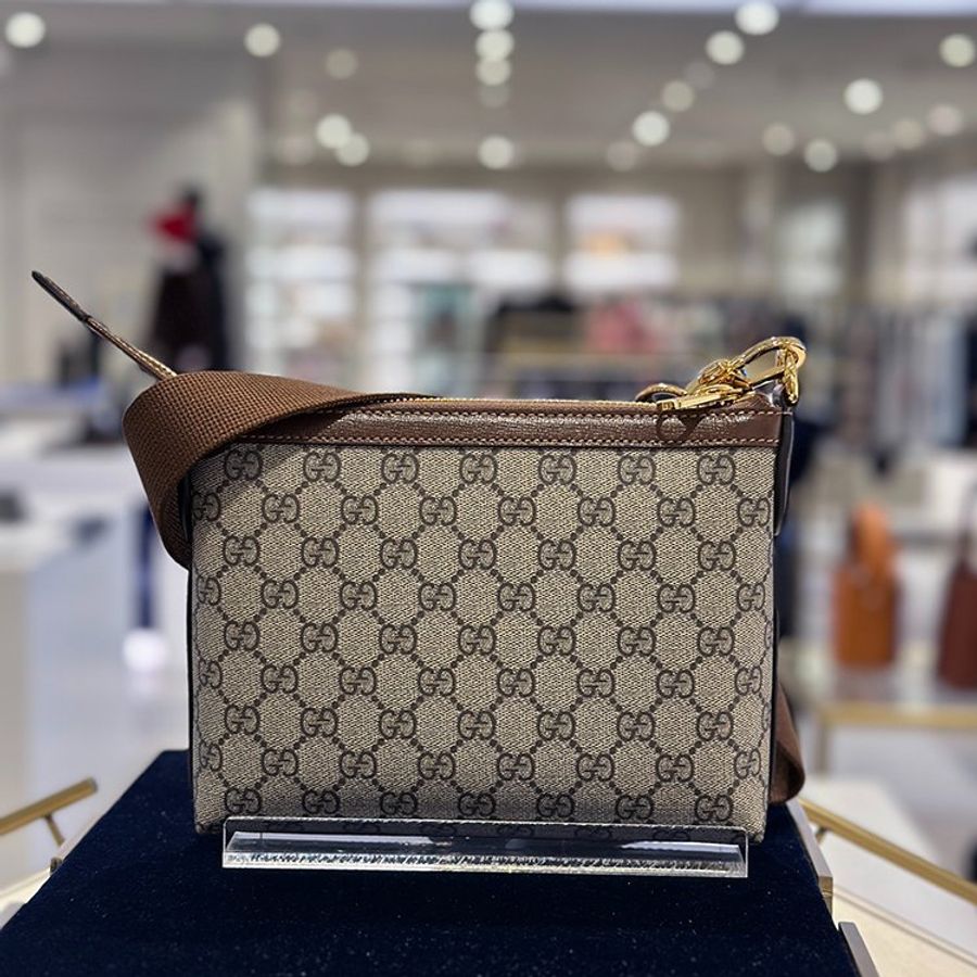 Gucci 760021 Interlocking G 附腕帶多功能郵差包 米色和烏木色《2024季度新品》-2