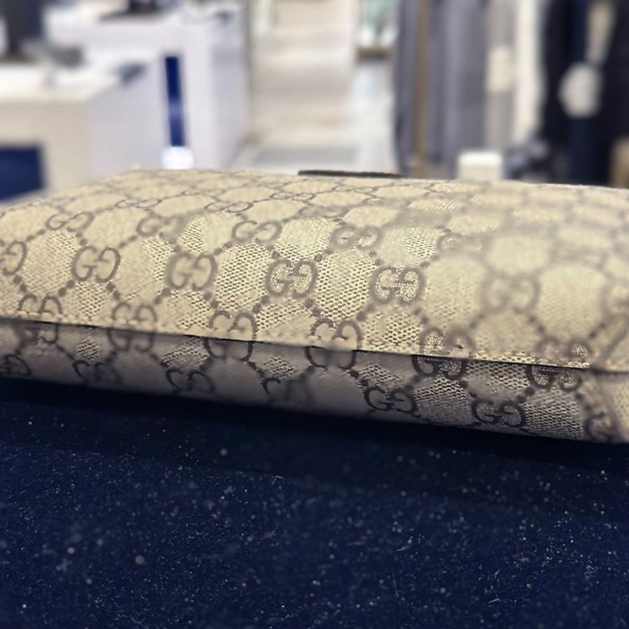 Gucci 760021 Interlocking G 附腕帶多功能郵差包 米色和烏木色《2024季度新品》-5